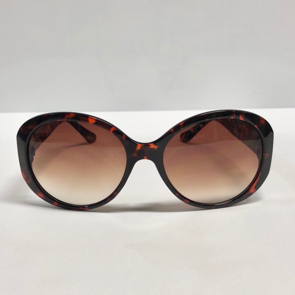 Designer Michelle Stuart  Animal print Sunglass